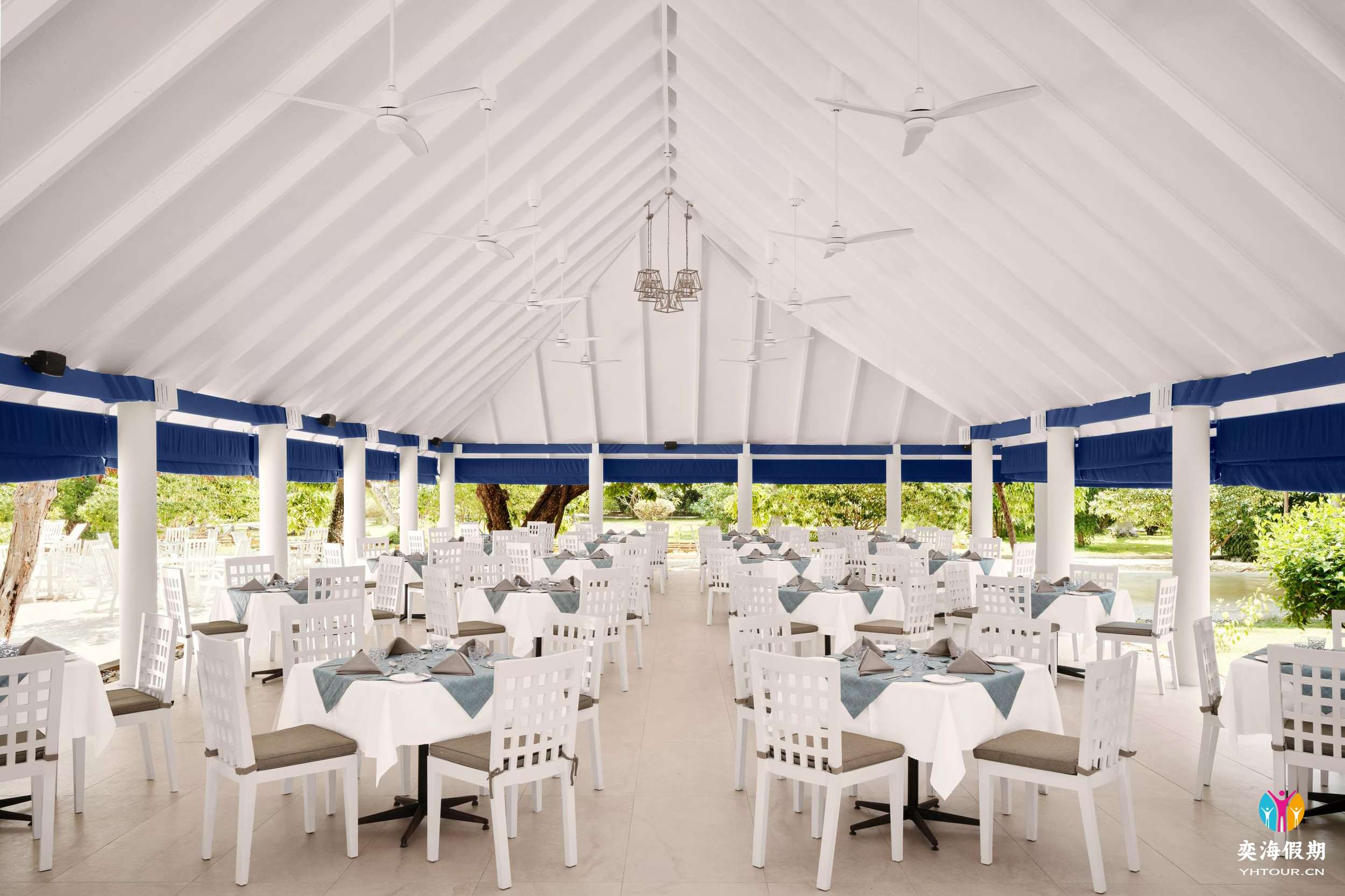 Villa Nautica - Bageecha Restaurant - Seating - Large.jpg