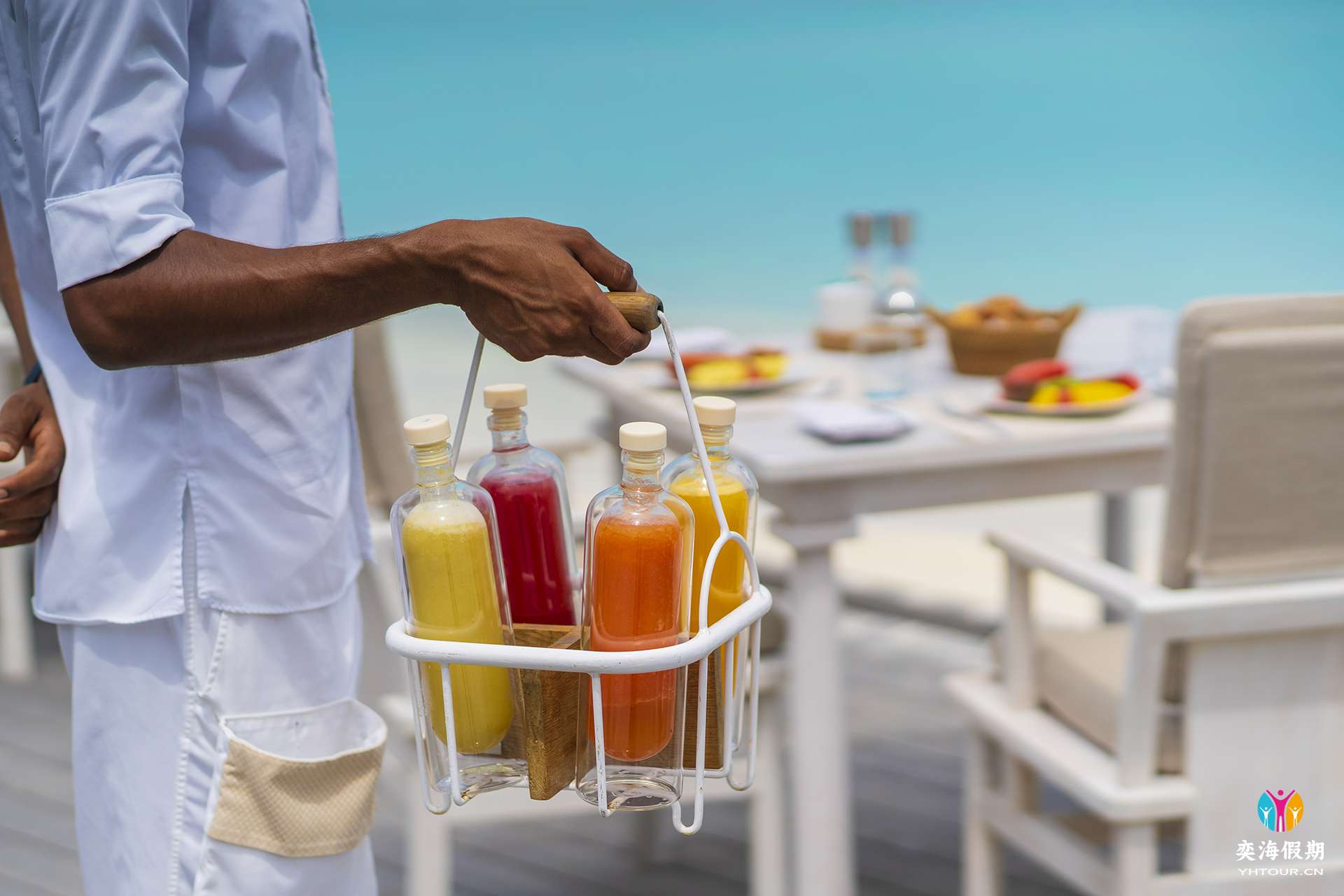 Milaidhoo Maldives_Ocean Restaurant (5).jpg