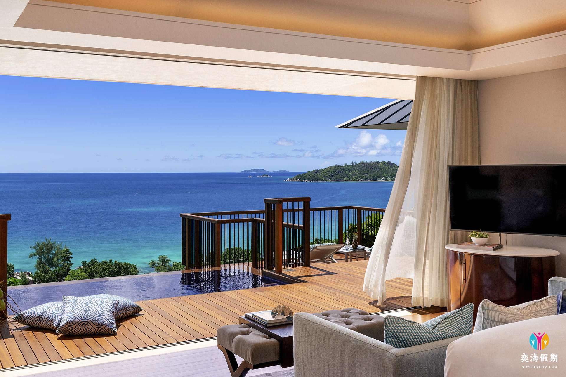 Panoramic Pool Villa.jpg