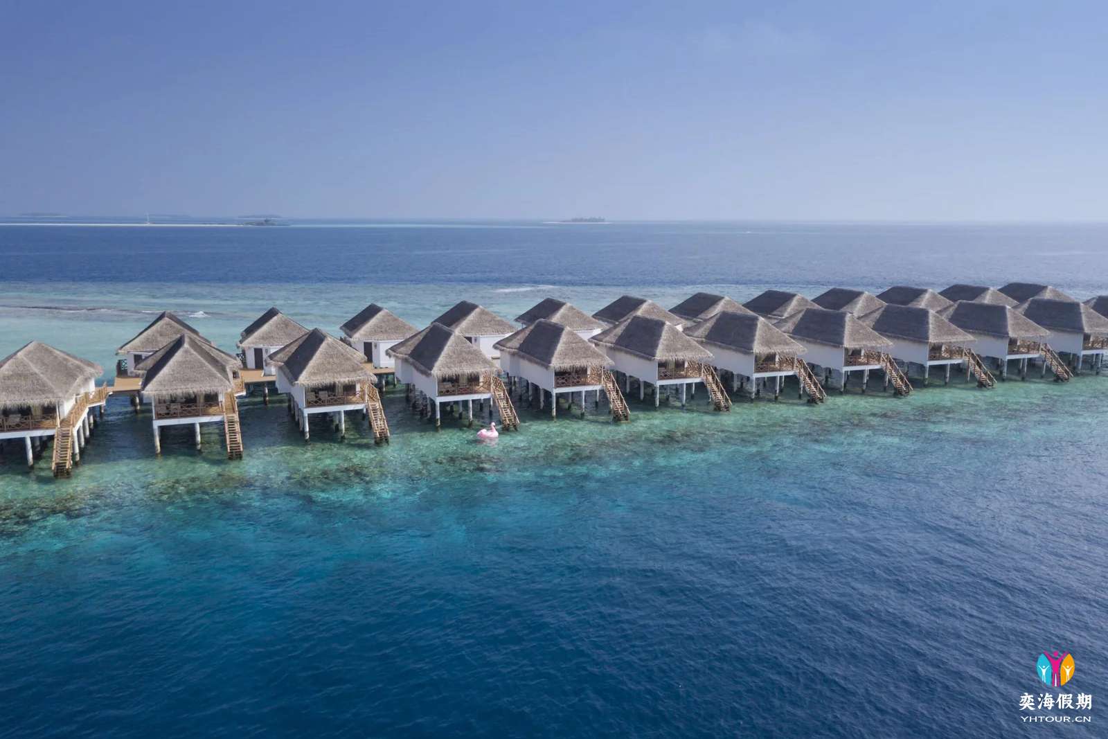 DL-HRES-Dreamland_Water_Bungalow_09-min-scaled.webp.jpg
