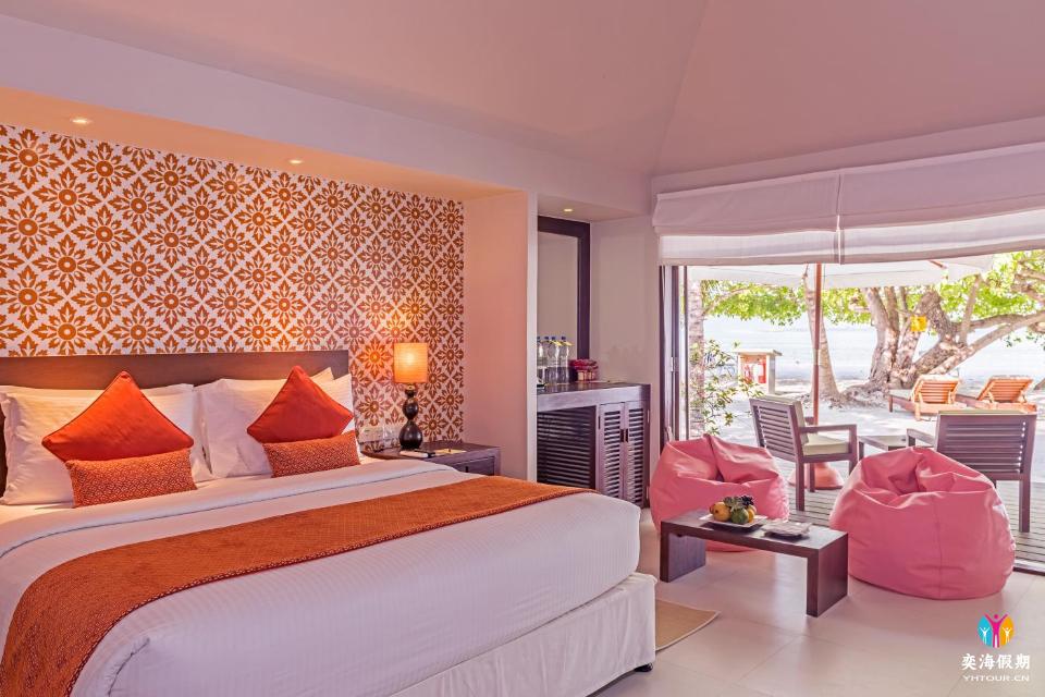 Deluxe Beach Villa (1).jpg