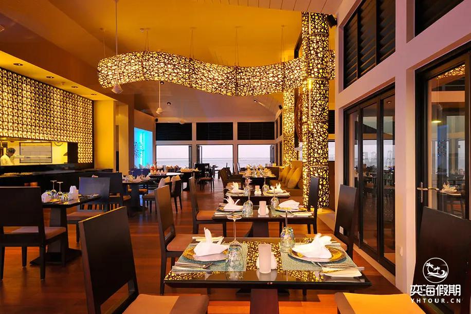Azzurro Restaurant.webp.jpg