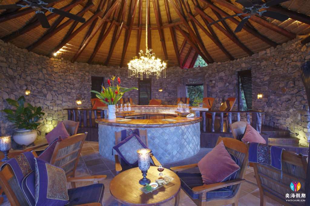 Fregate Island restaur2.jpg