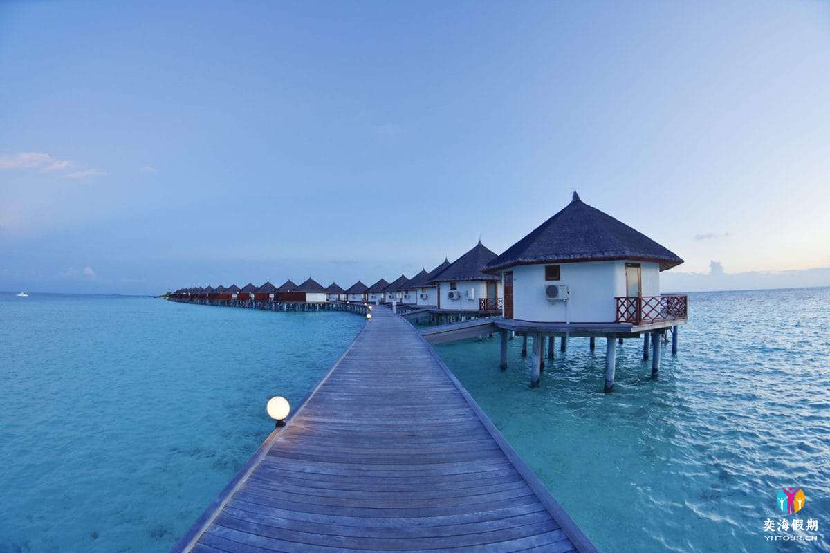 Water Bungalow (1).jpg