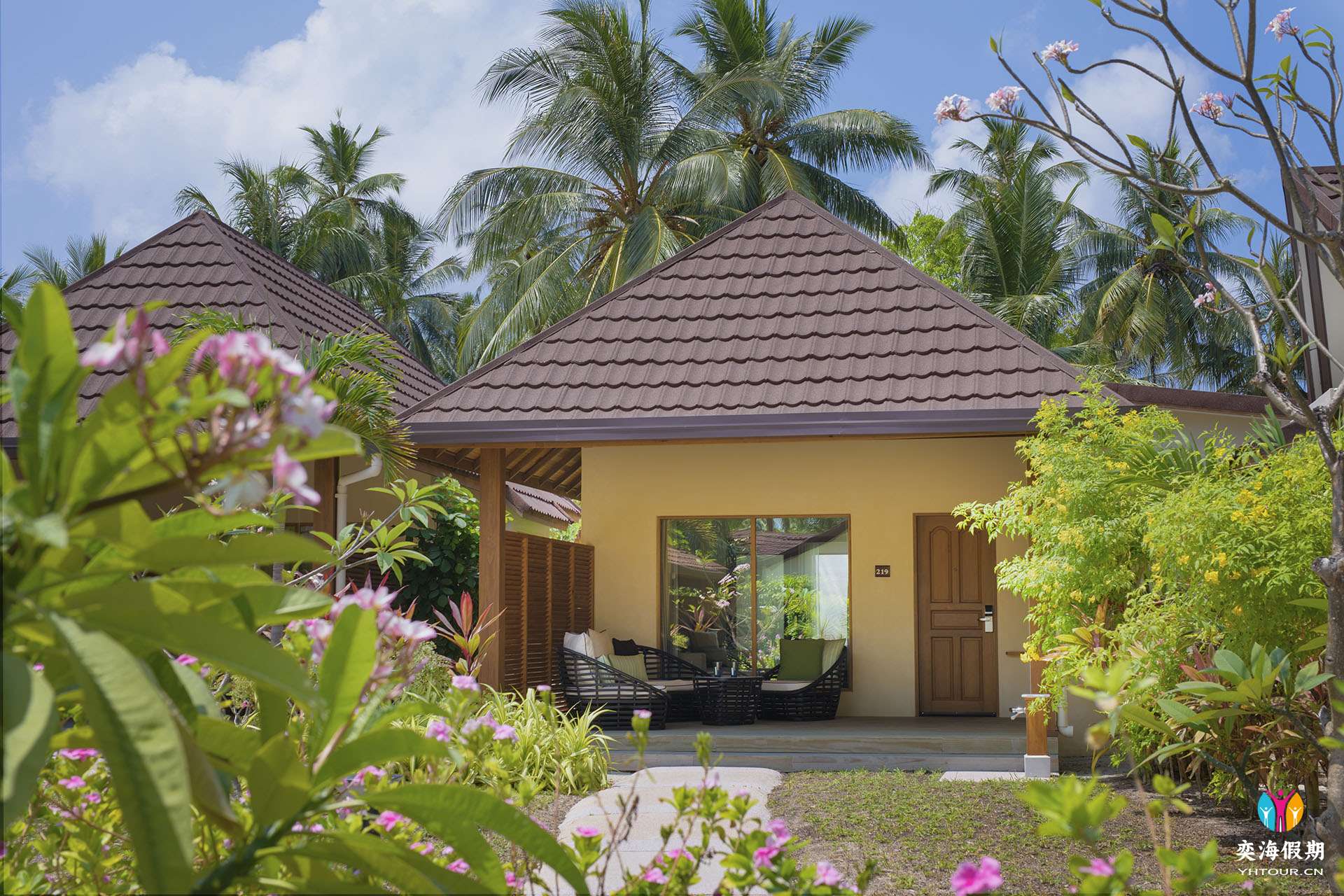 Deluxe Pool Villa.jpg
