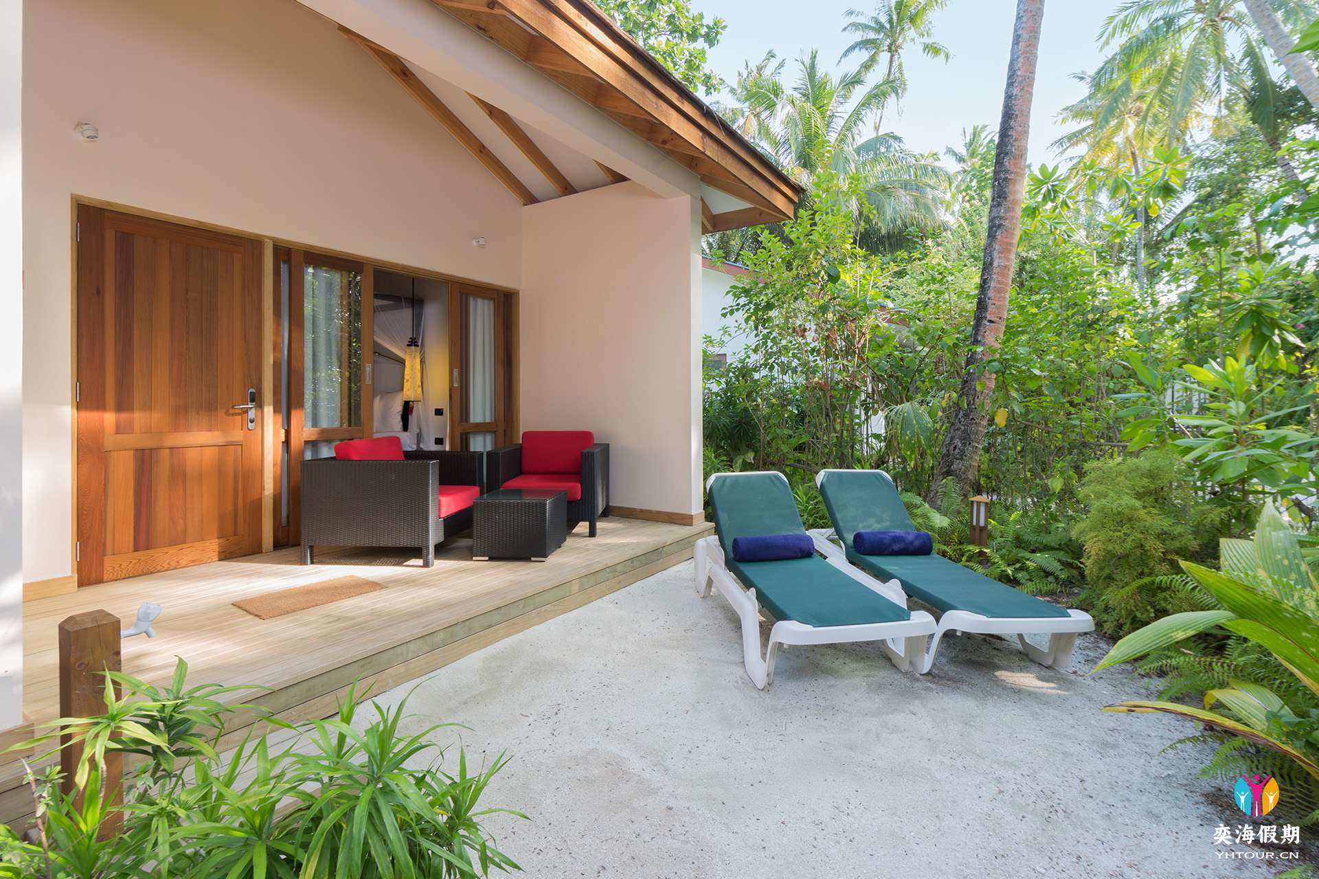 VilamendhooGardenRoomExterior.jpg