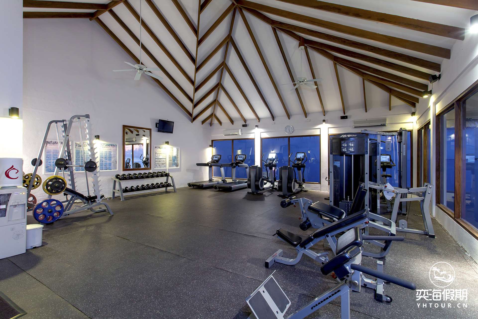 CIRM-Fitness_Centre_02.jpg
