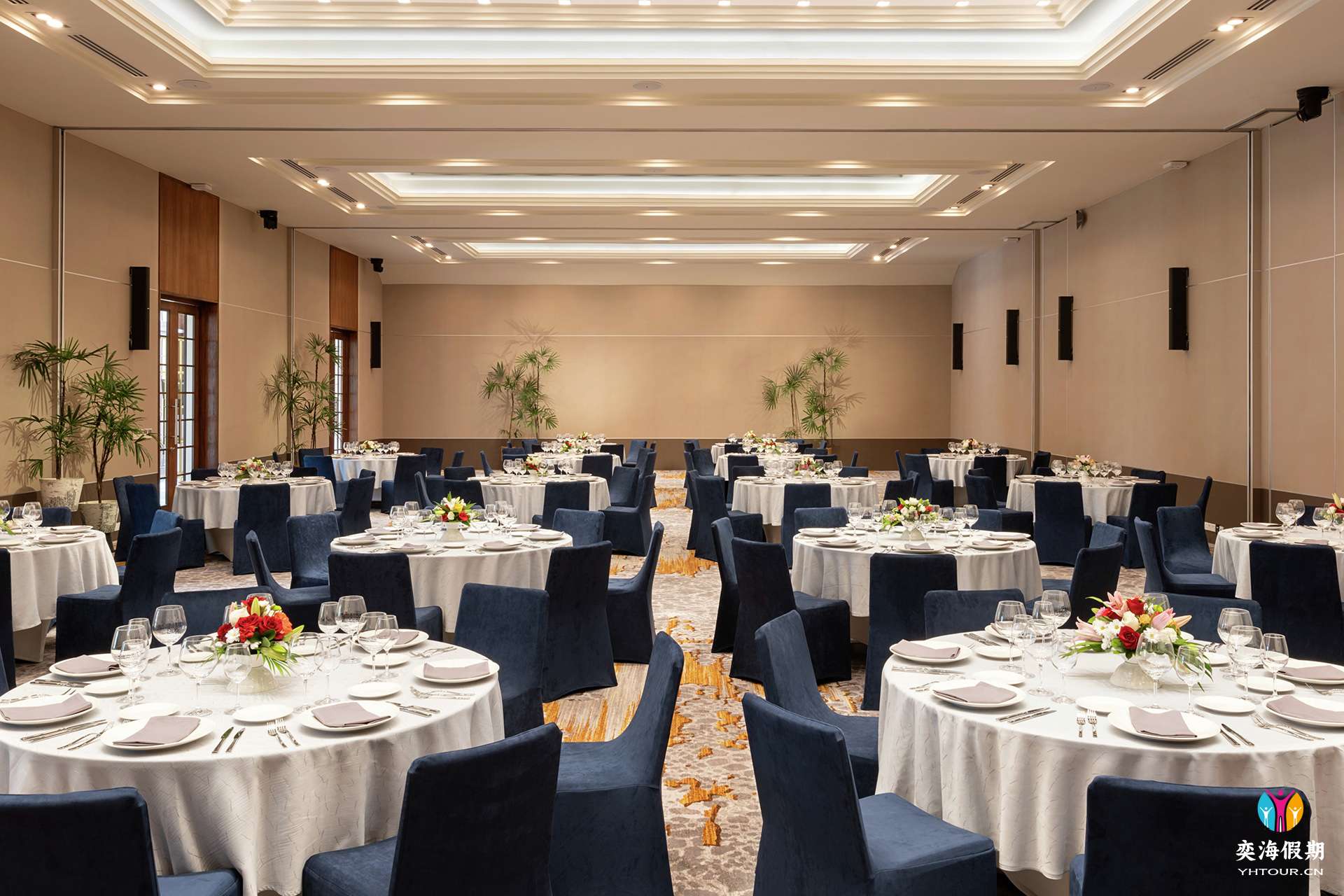 crossroads-destination-the-event-hall.jpg