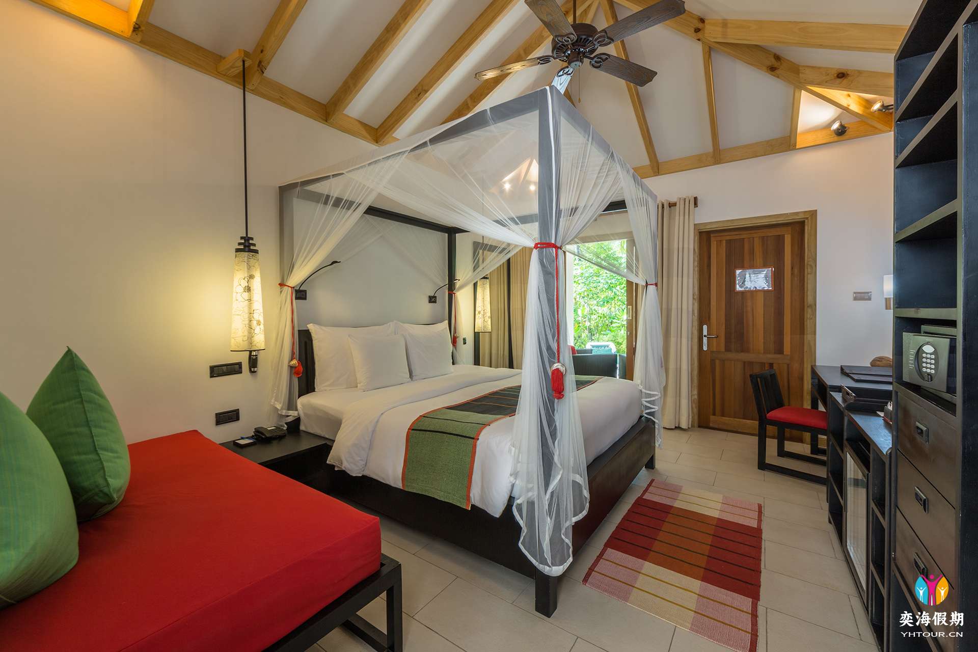 VilamendhooGardenRoomBedroom.jpg