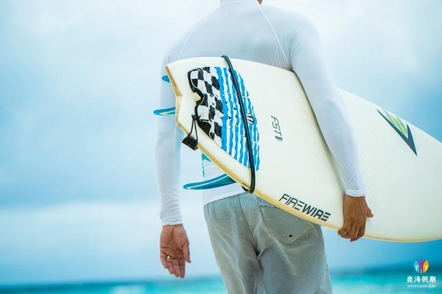 SURFING.jpg