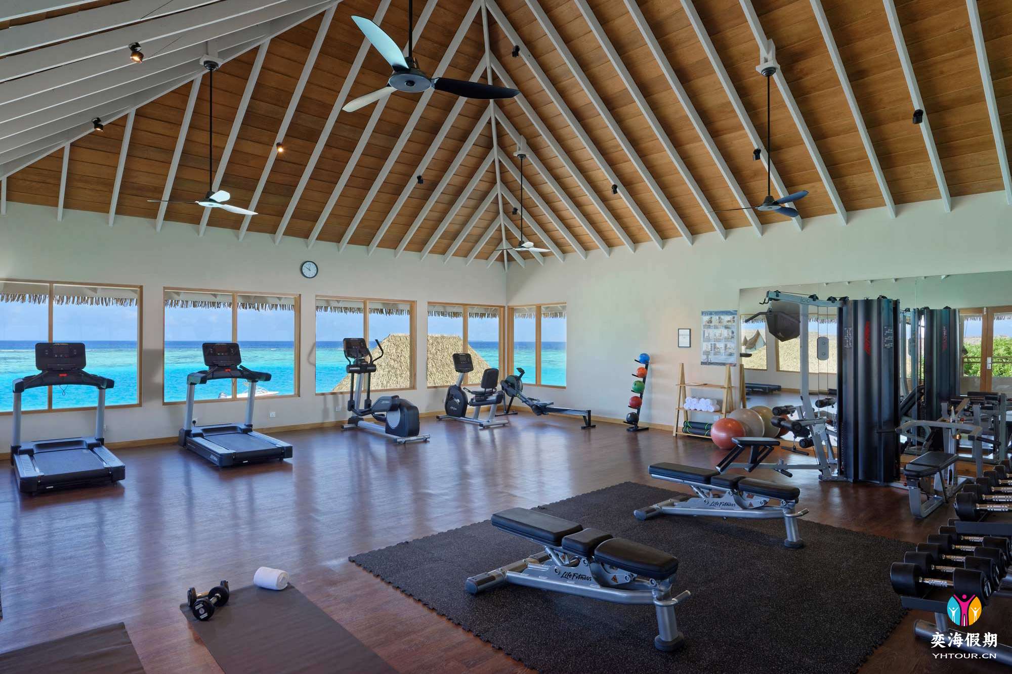 61644d5f8f56506e9a60edf8_faarufushi_experience-gym-sports-2.jpg