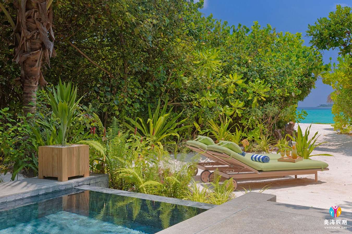 beach-pool-villa_outdoor-deck-pool-1.jpg