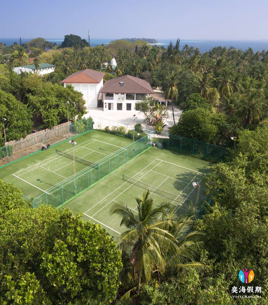 Clubhouse3.jpg