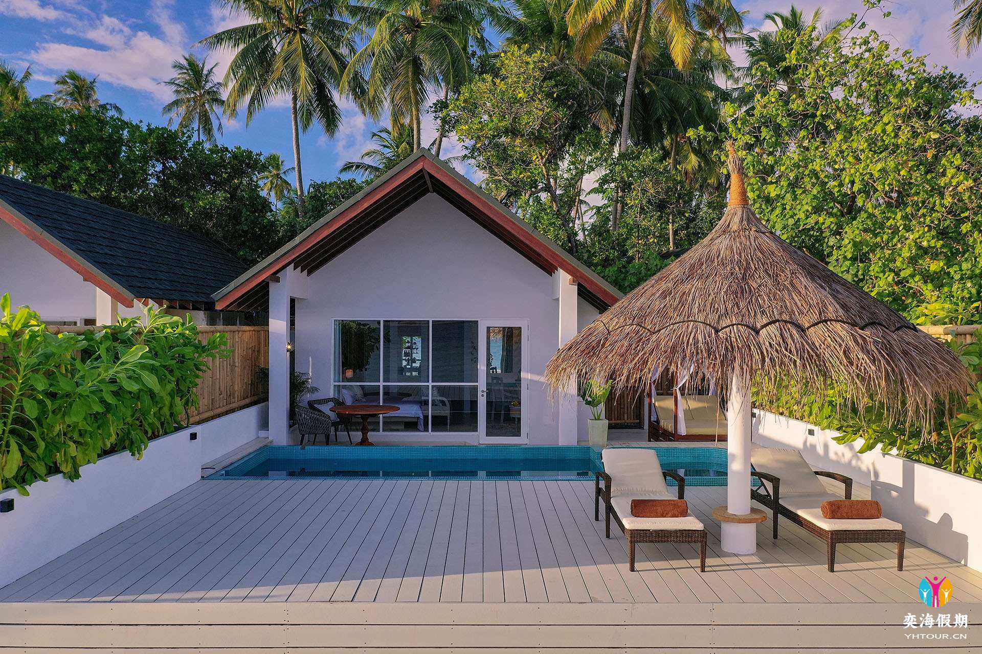 Sunrise Beach Pool Villa (3).jpg