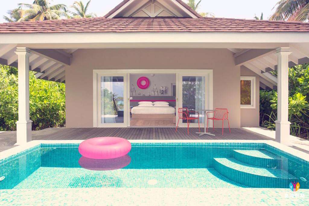 Lagoon Beach Villa with pool5.jpg