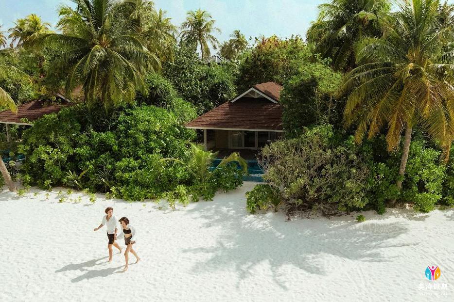 Lagoon Beach Villa with pool.jpg