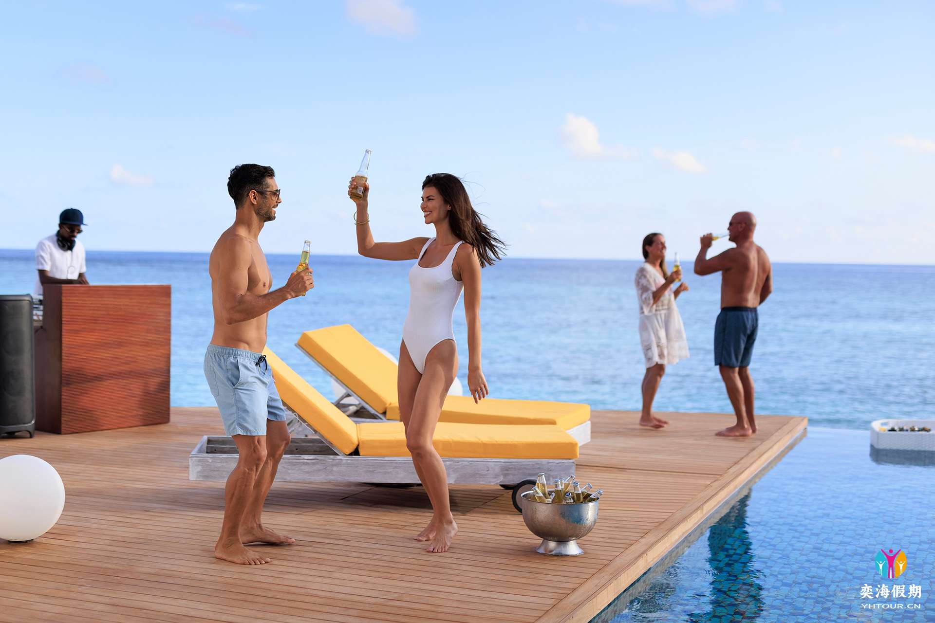 pool Mercure Maldives_3084_2.jpg