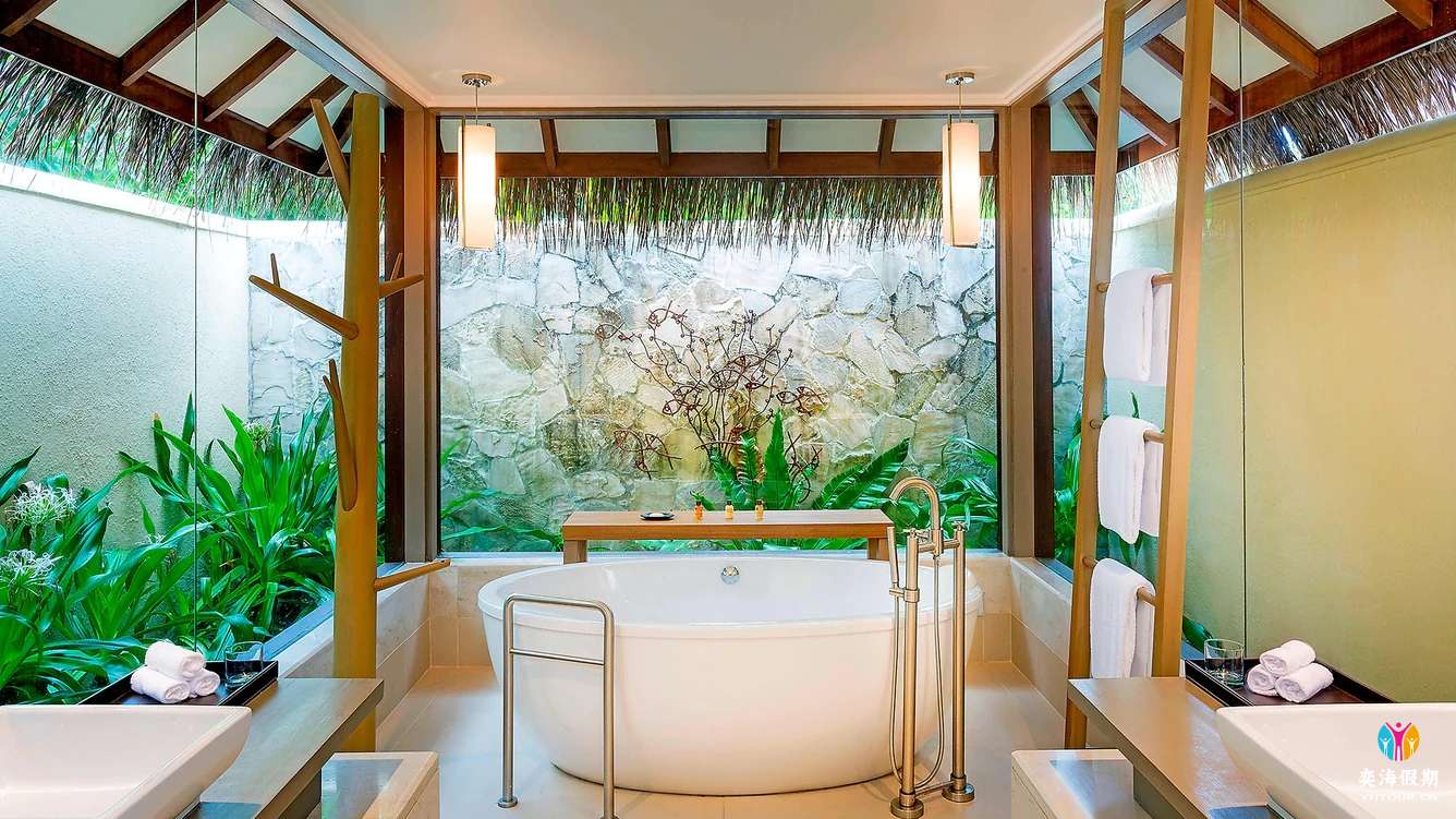 Ocean pool villa3.jpg