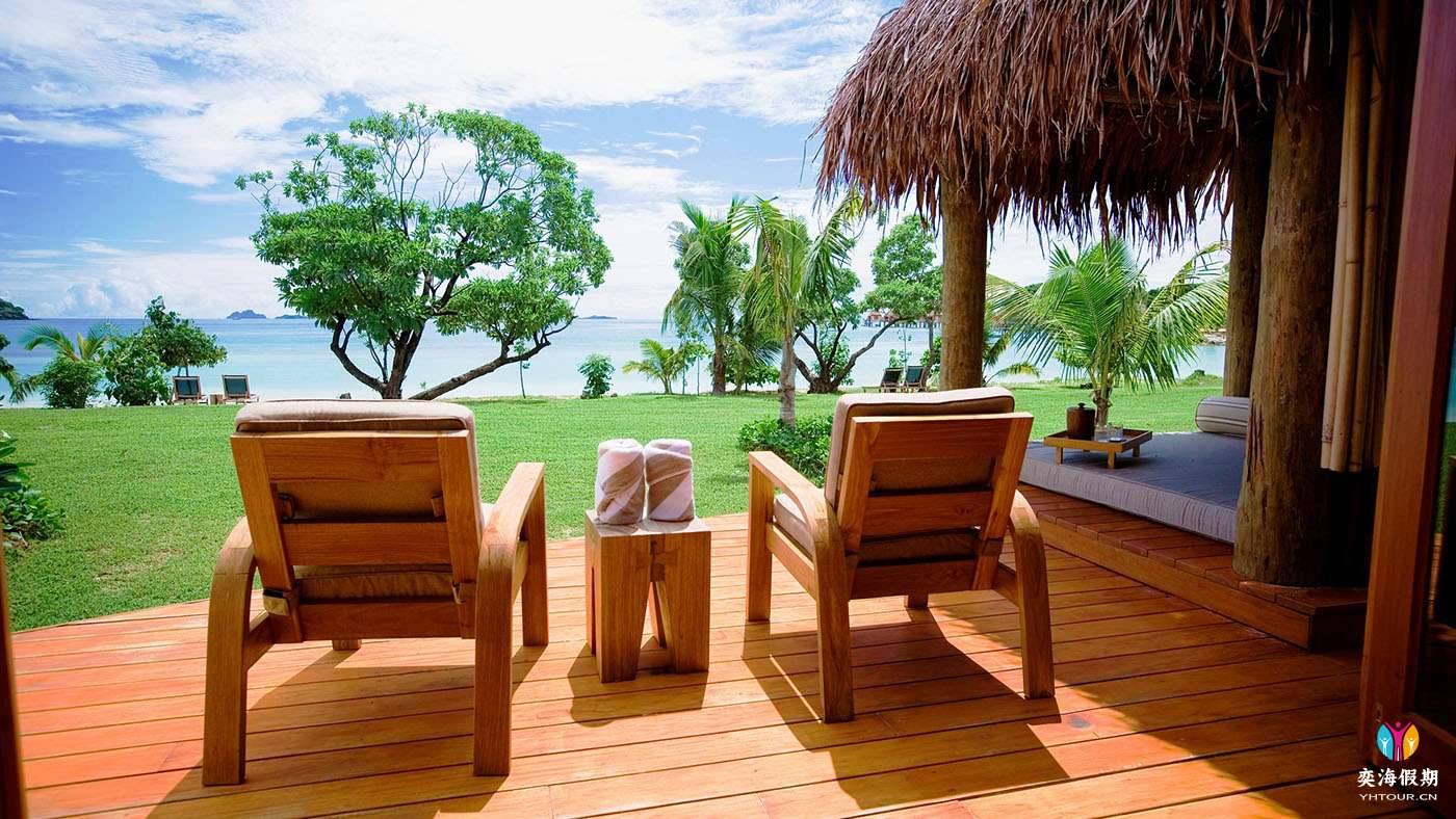 Beachfront Bure031.jpg