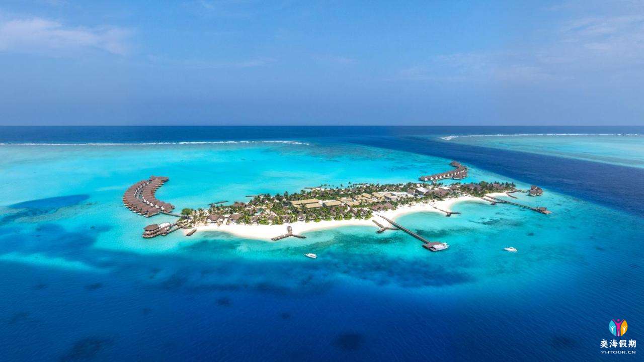 JW Marriott Kaafu Atoll Island Resort.jpg