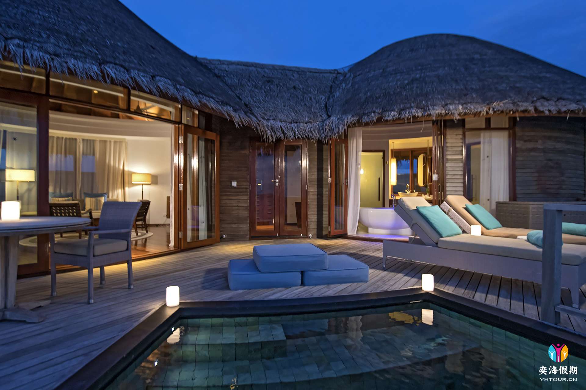 Family Water Villa with pool4.jpg