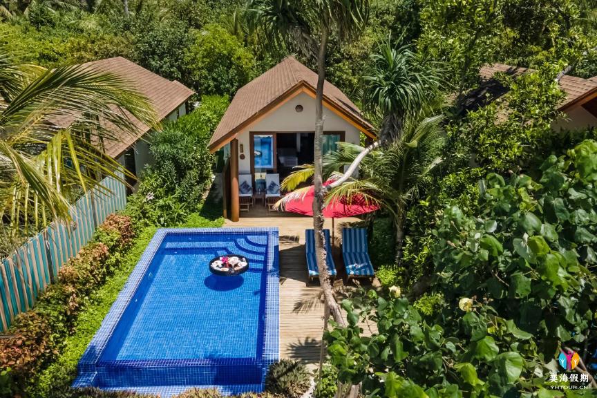 Deluxe Beach Pool Villa (1).jpg