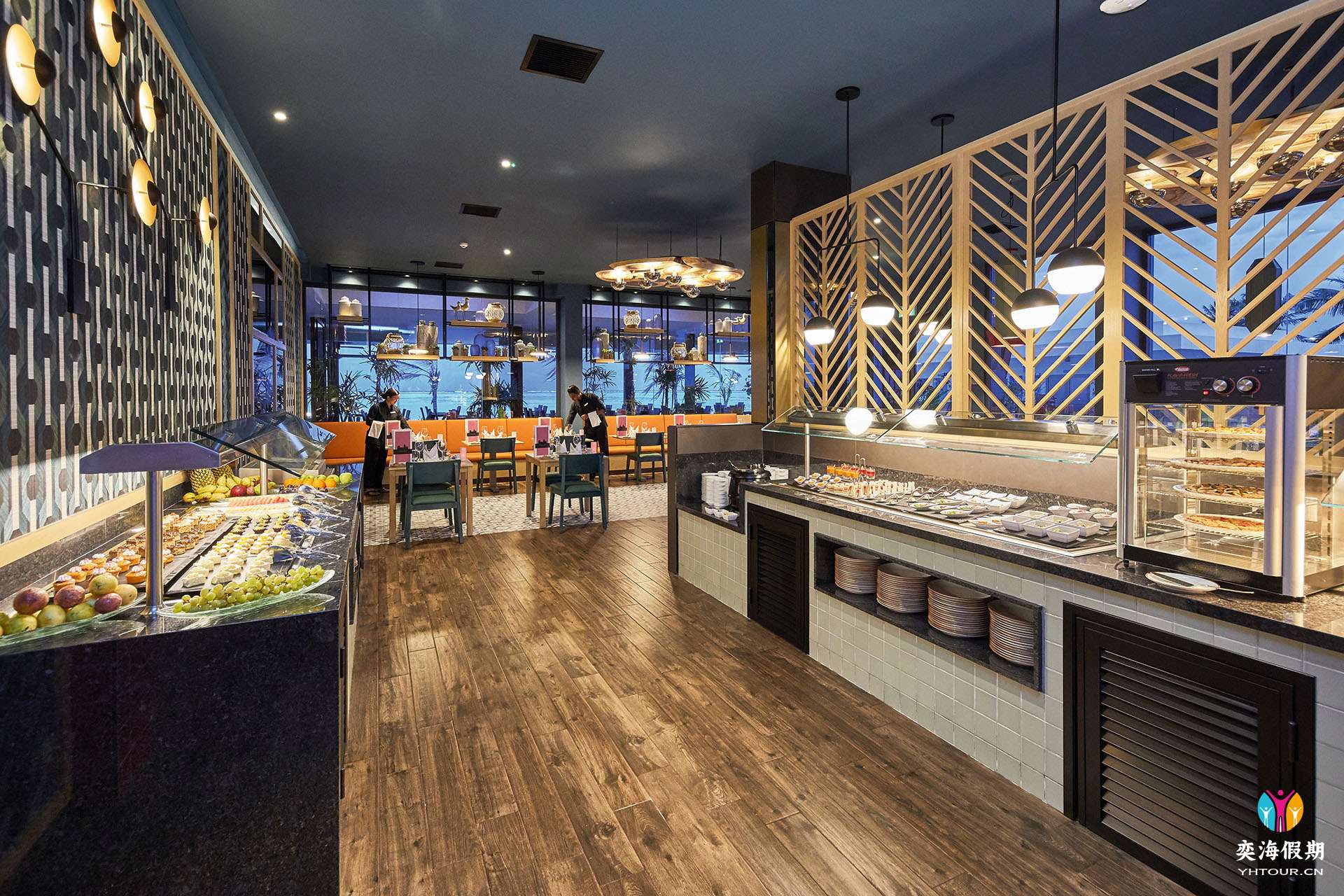 ATO_19_075 - Italian restaurant.jpg