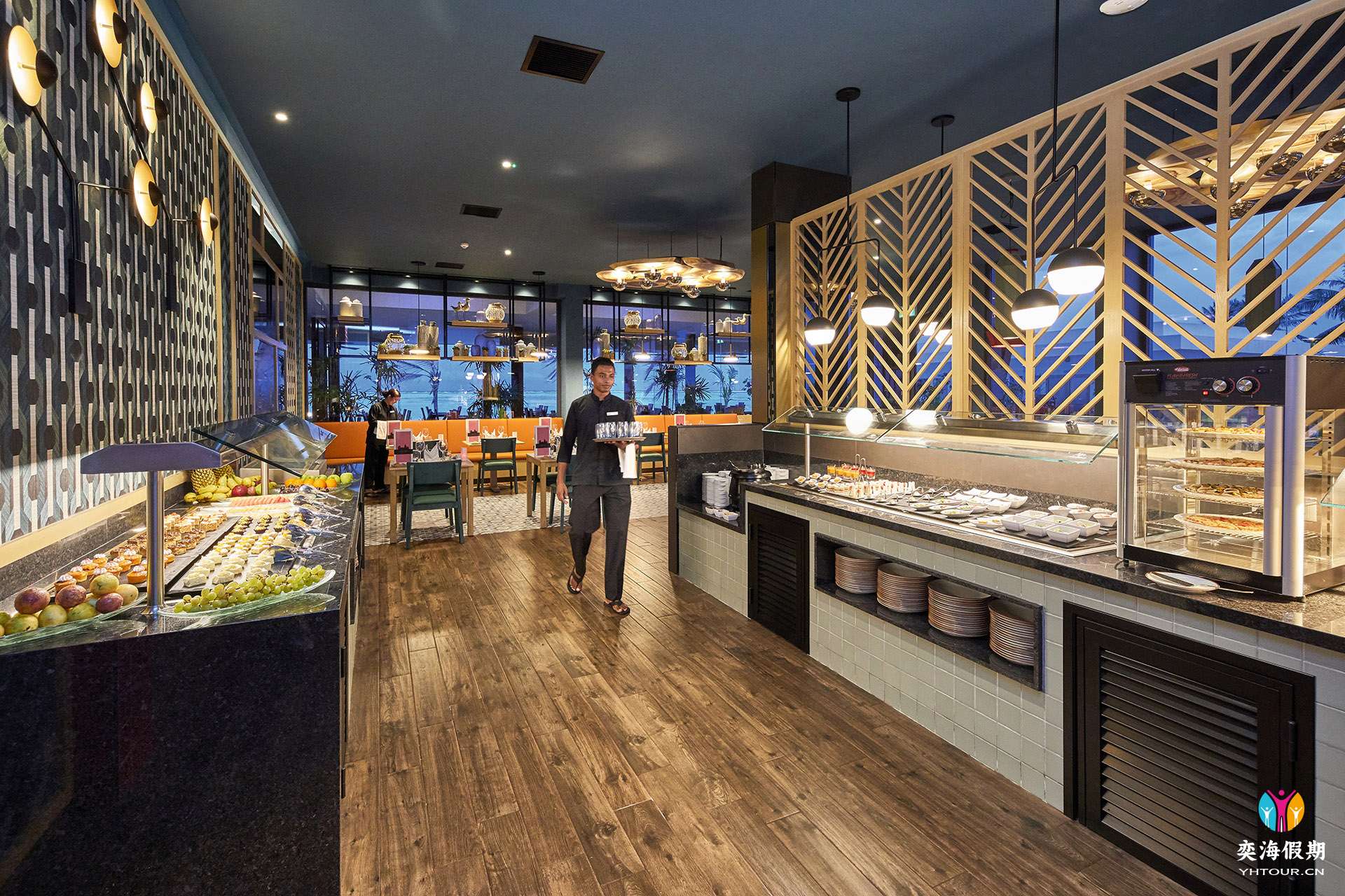 ATO_19_076 - Italian restaurant.jpg