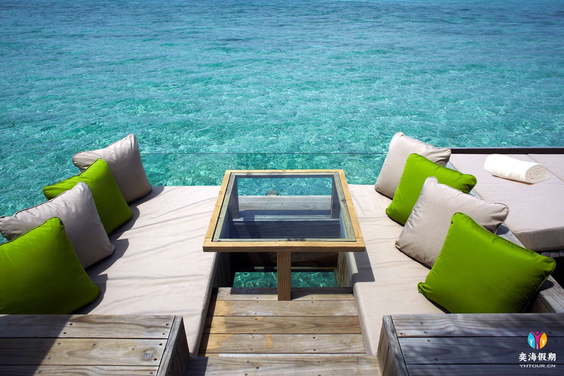 Laamu Water Villa2.jpg