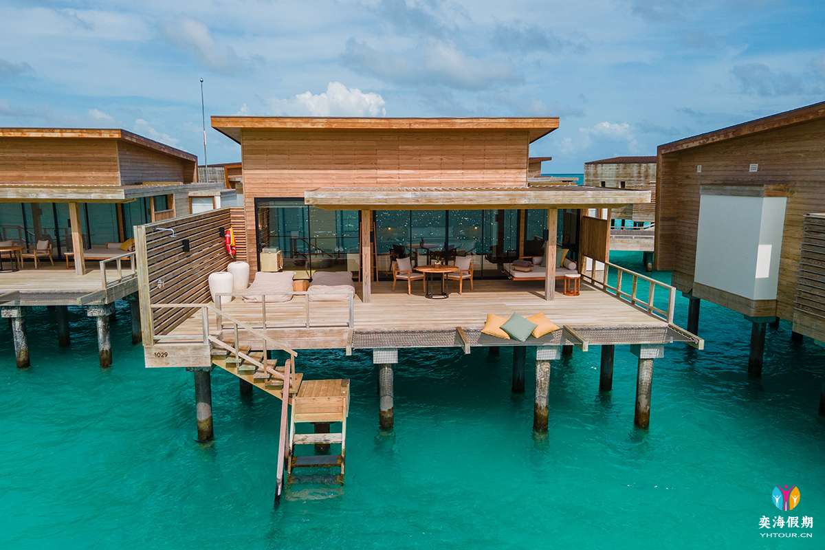 Water Villa2.jpg