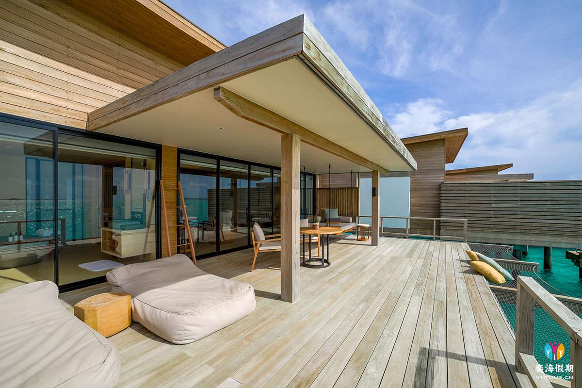 Water Villa3.jpg