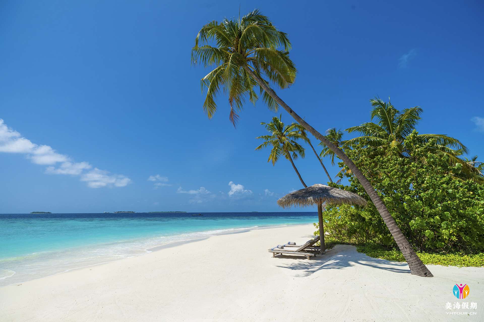 Milaidhoo Maldives_Beach Pool Villa_Beach (1).jpg