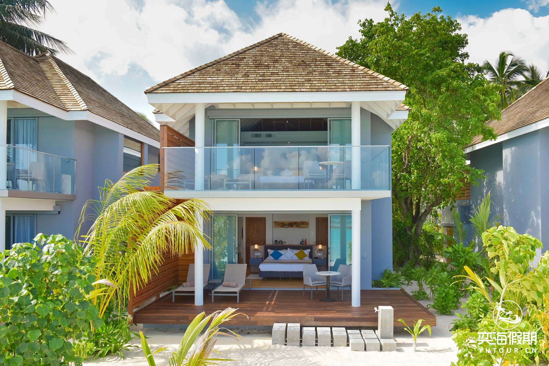 two-bedroom-beach-house-02-1.jpg