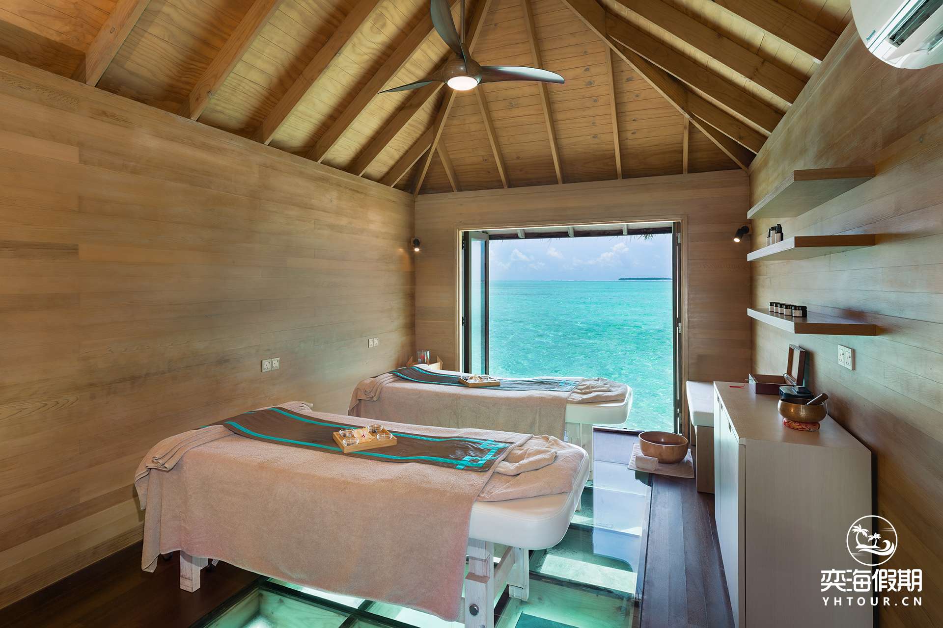 Over Water Spa Treatment Room_Highres.jpg