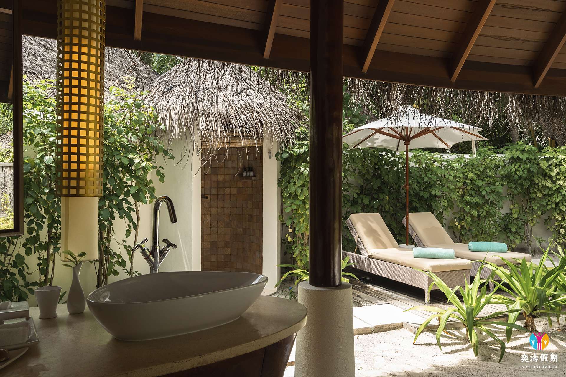 Double Storey Beach Villa4.jpg