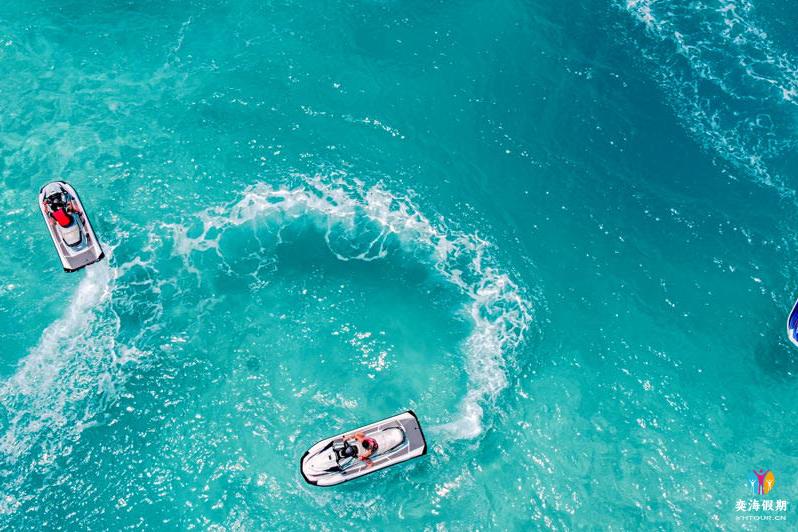 avani_fares_plus_beach_zoom_984x532.jpg