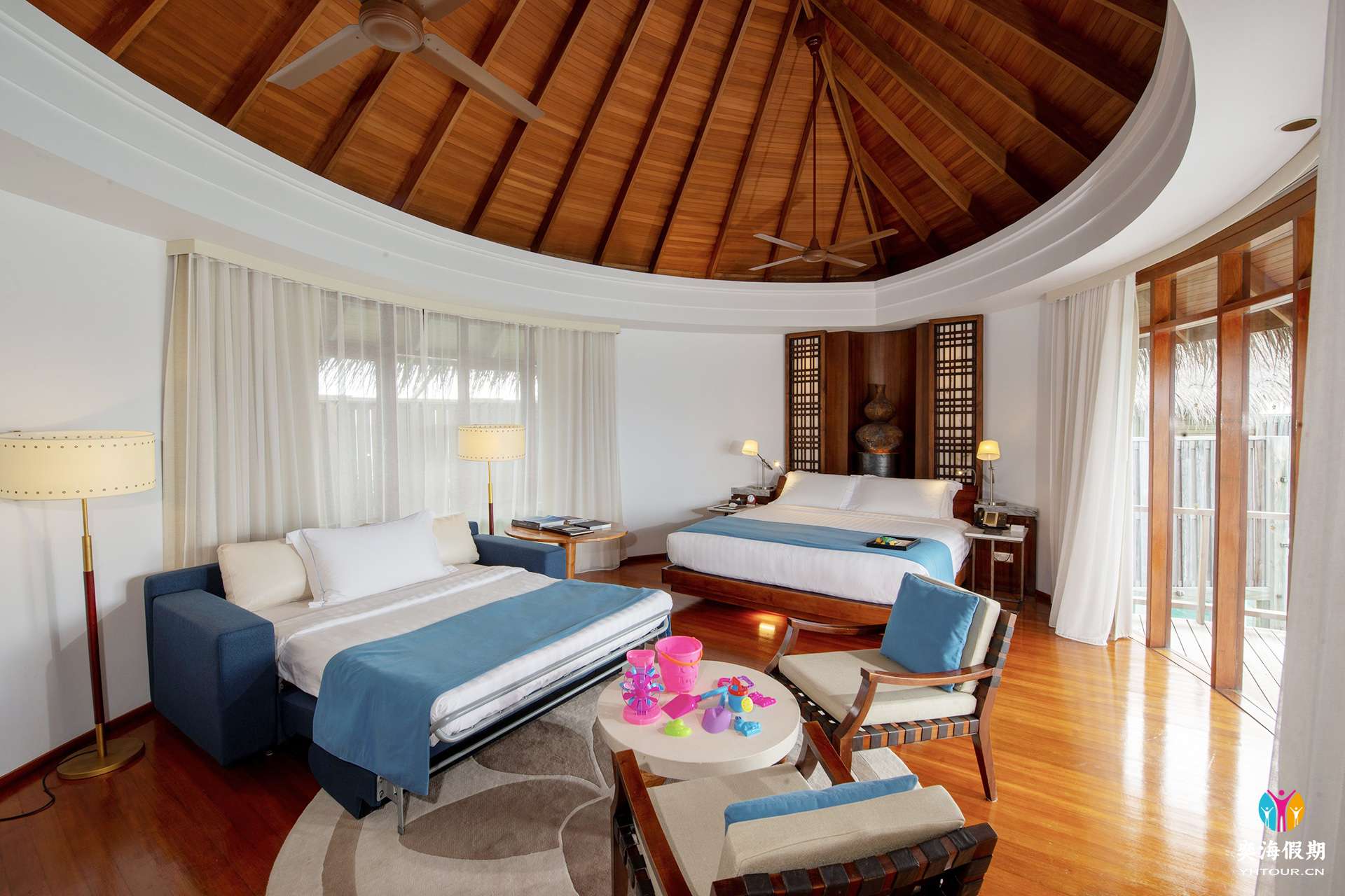 Family Water Villa with pool3.jpg