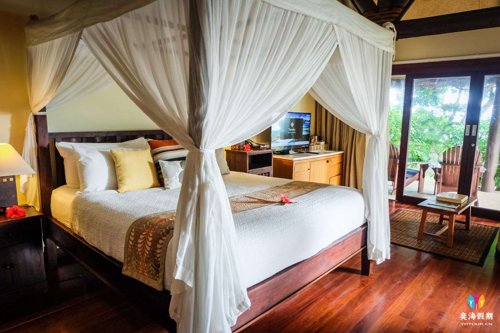 Beachfront Spa Villa (2).jpg