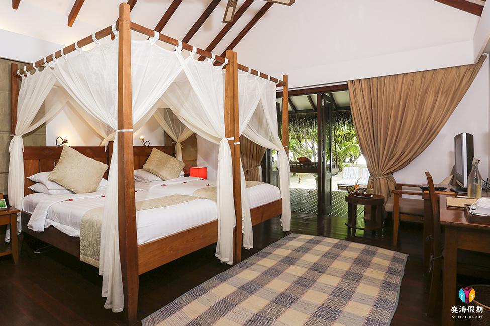 Beach Villa Suite (5).jpg