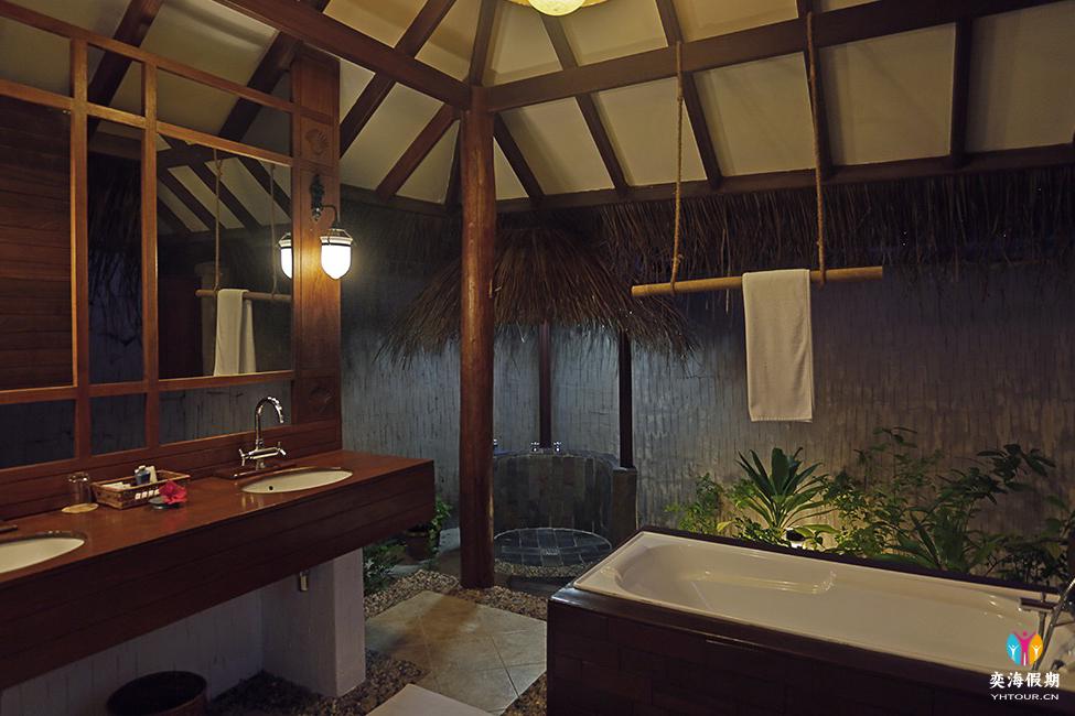 Beach Villa Suiteh.jpg