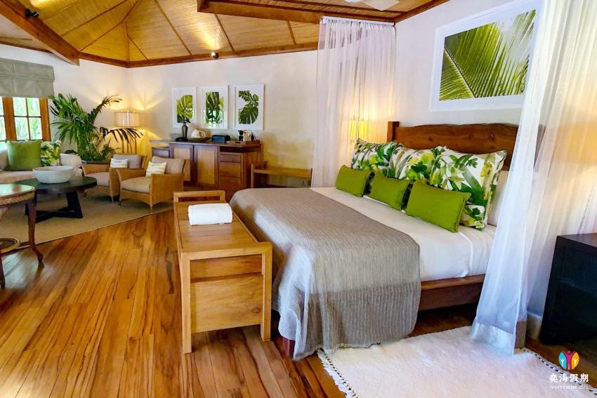 Beachfront Spa Cottage2.jpg
