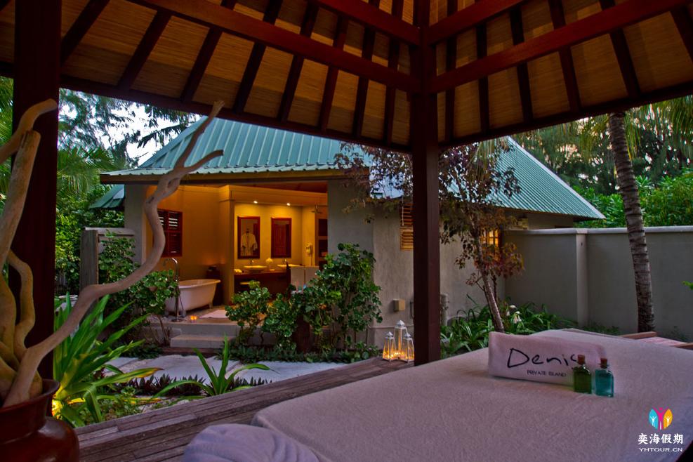 Beachfront Spa Cottage6.jpg