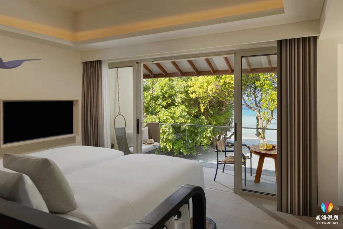 sea_view_studio_1920x1037.webp.jpg