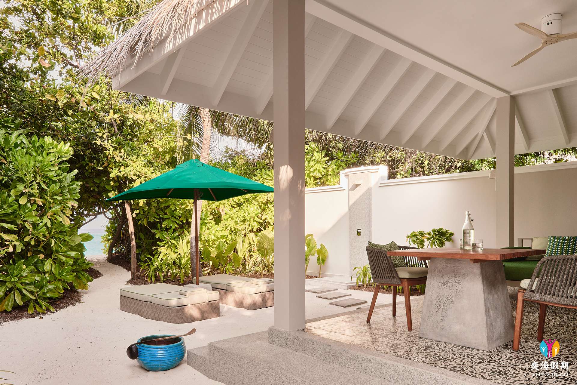 2103_Finolhu Maldives_Beach Villa - Outdoor.jpg