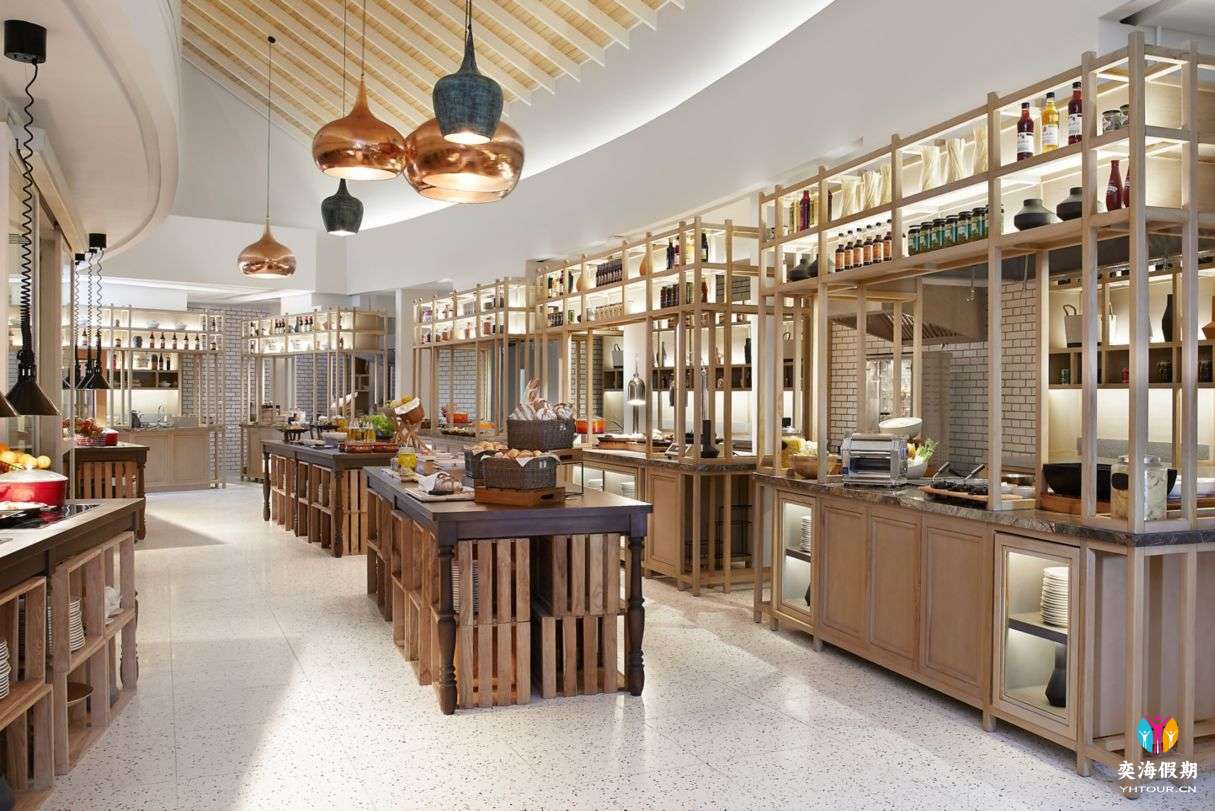 md-mlemd-turquoise-restaurant-15535_Classic-Hor.jpg