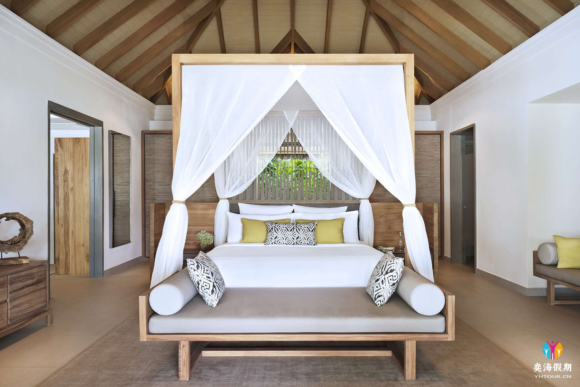 Beach Pool Villa Bed.jpg