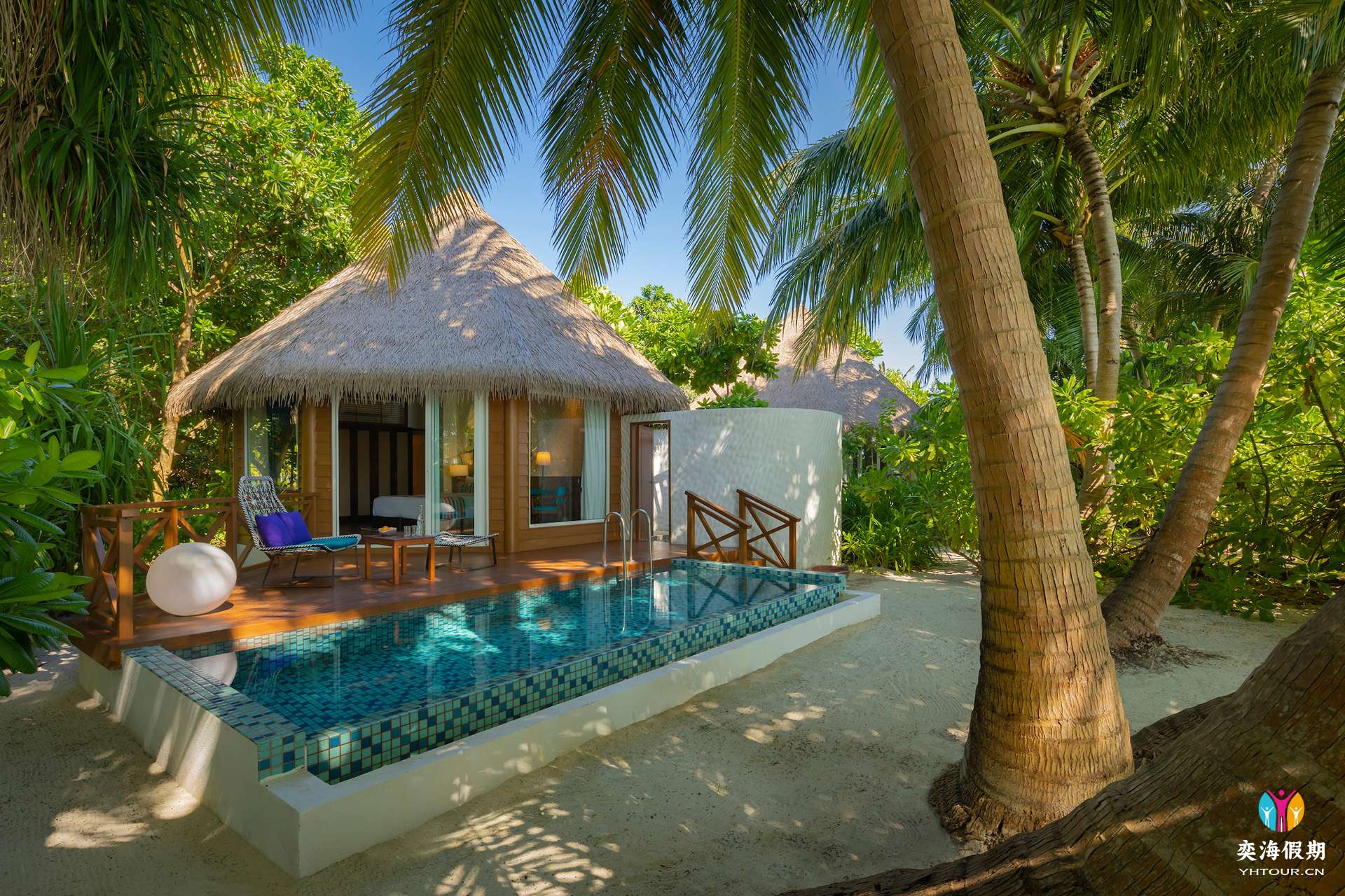 Beach Pool Villa2.jpg