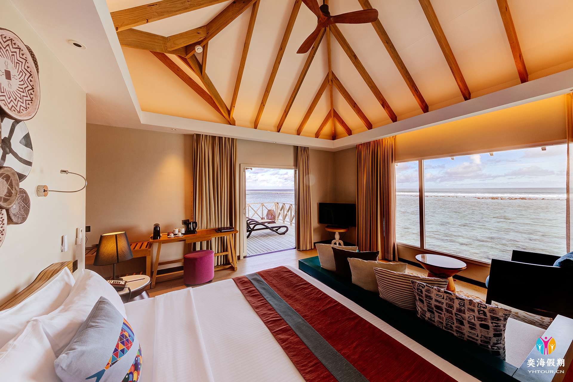 Water Bungalow Interior (Sea View).jpg
