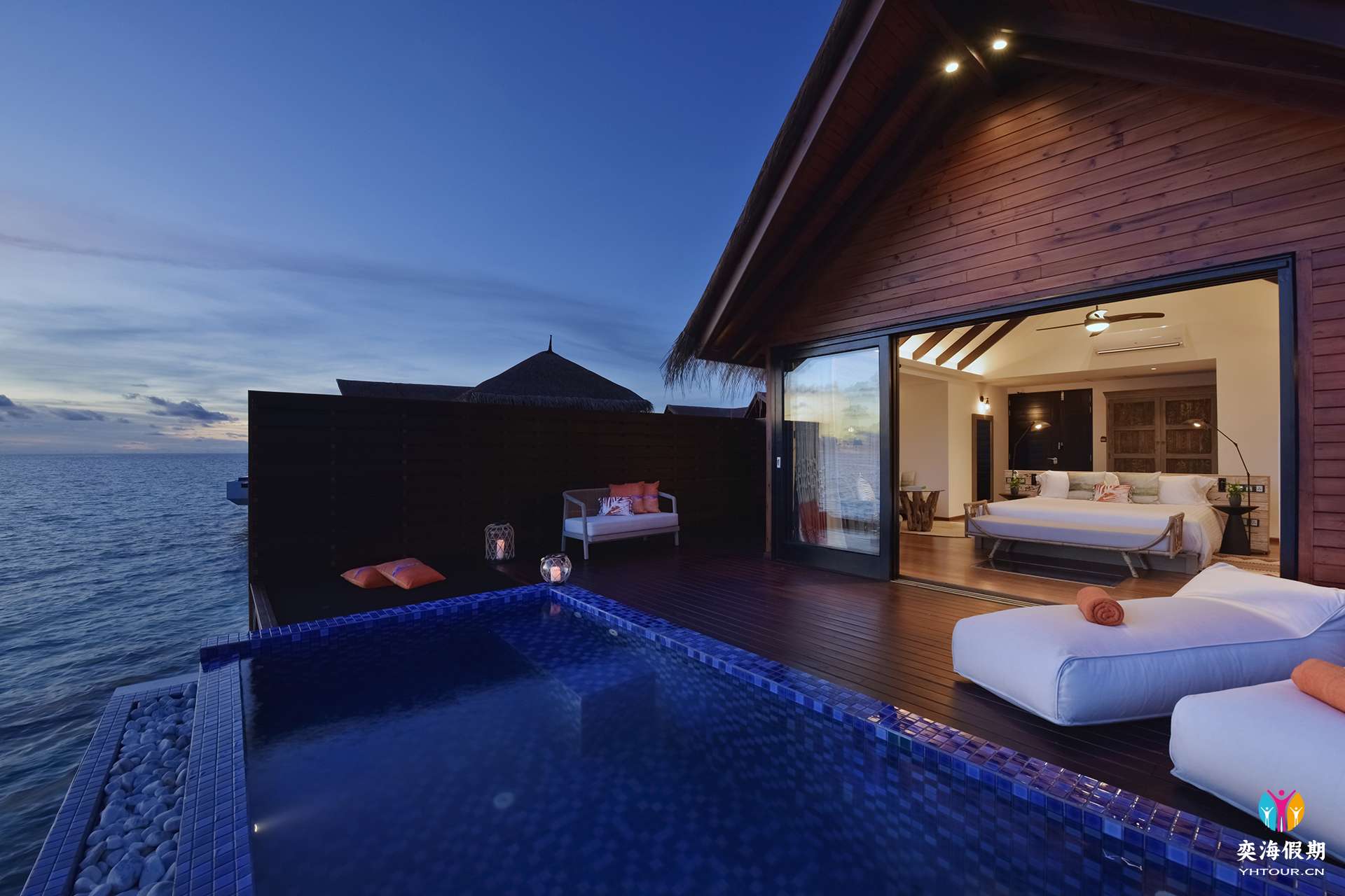 Pool Water Villa 6.jpg