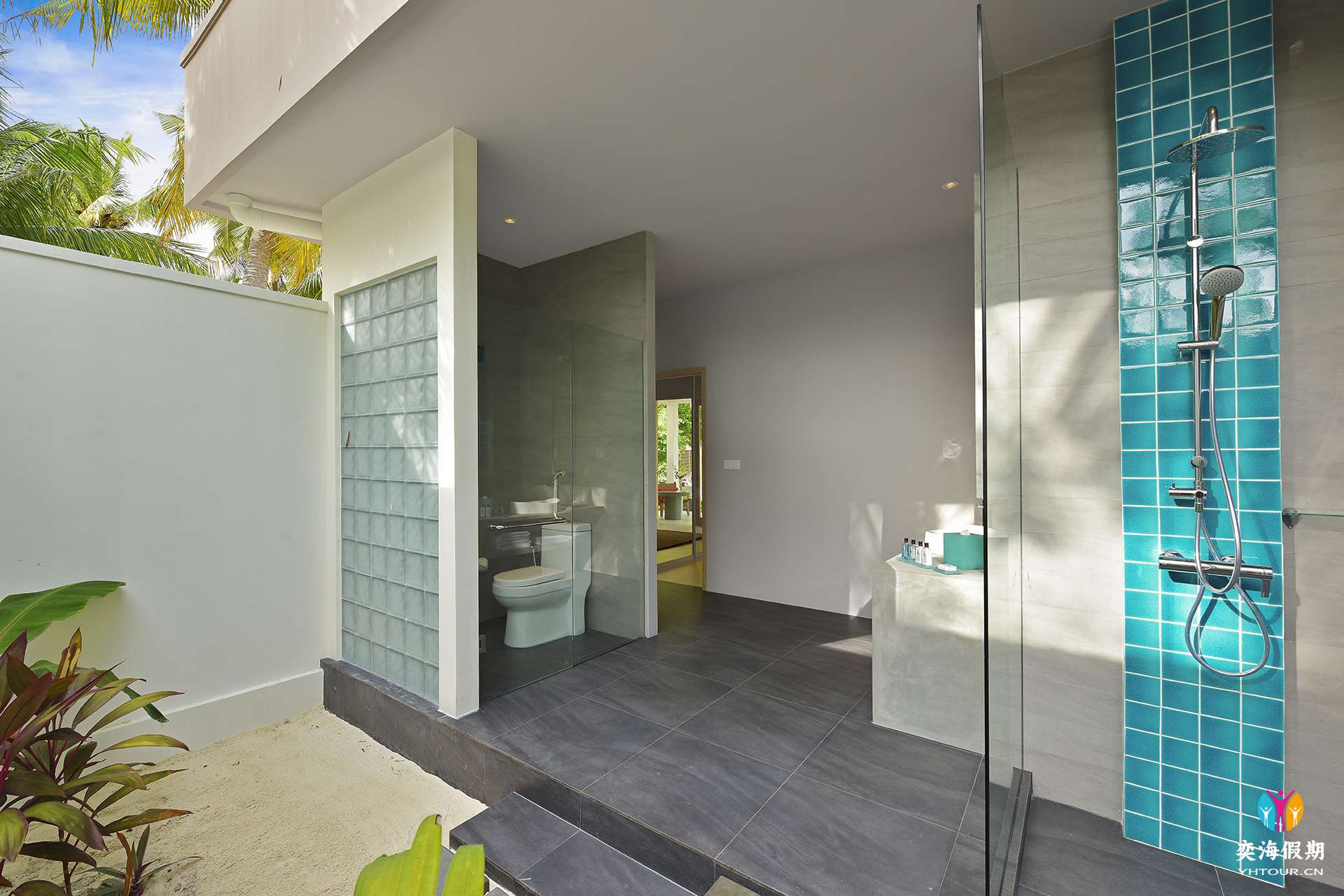 Beach Bungalow (1).jpg
